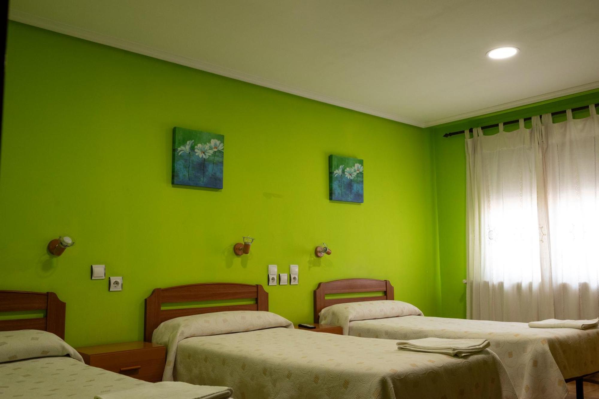 Pinseque Pension Discoves מראה חיצוני תמונה